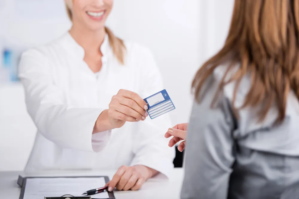 Ist die neue elektronische Gesundheitskarte Pflicht? – Infos zur eGK, gesetzlichen Vorgaben & Nutzung