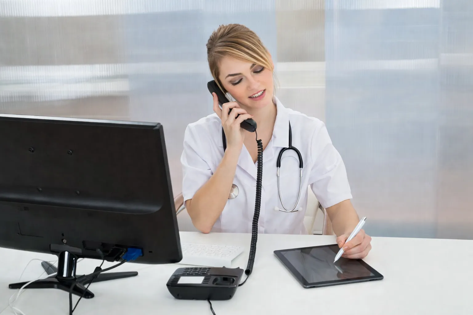 Warteschleife Arztpraxis